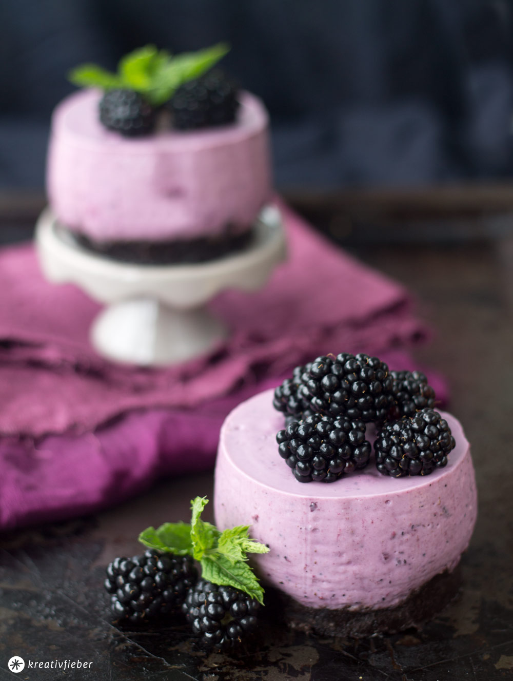 Brombeer Törtchen mit Oreo Brownie Boden - Kreativfieber Brombeer Törtchen mit Oreo Brownie Boden - Kreativfieber