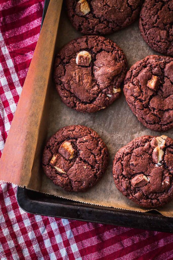 Kinderriegel Cookies Rezept mit Kinderschokolade