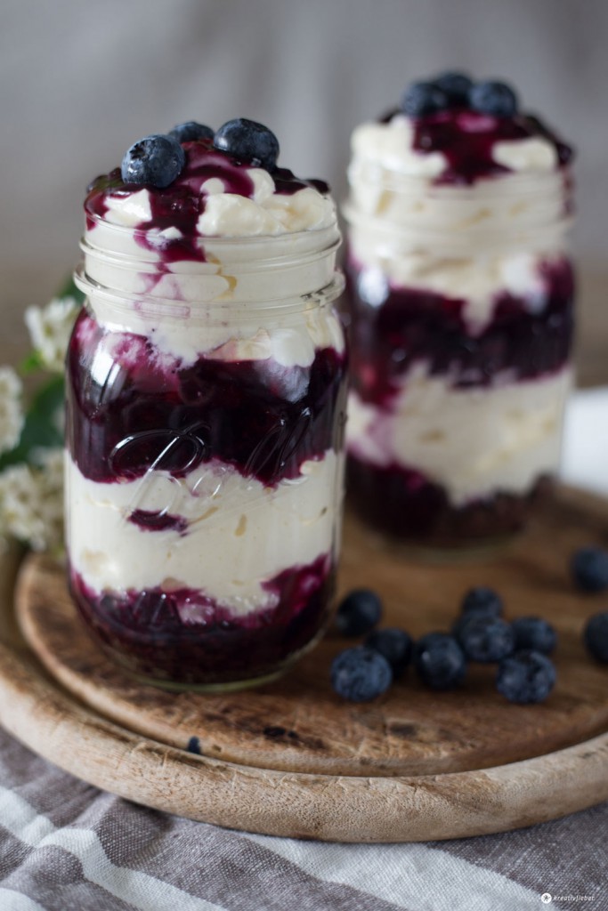 Mascarpone Mousse mit Blaubeeren - leckeres Dessertrezept Mascarpone Mousse mit Blaubeeren - leckeres Dessertrezept