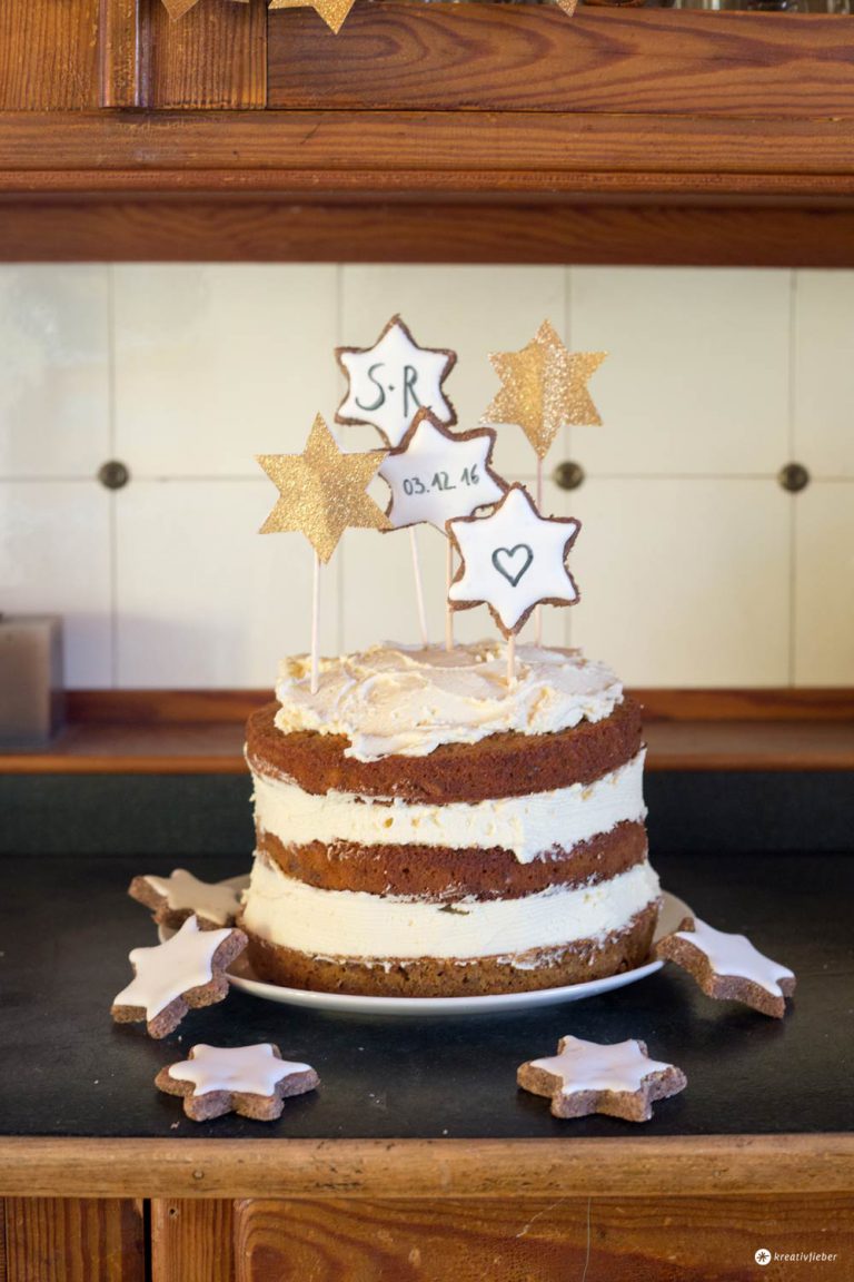 Winter Wedding Cake: Carrot Cake mit Zimtsternen - Wintertorte Winter Wedding Cake: Carrot Cake mit Zimtsternen - Wintertorte