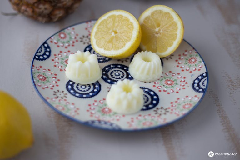 Zitronen-Buttermilch-Eis in Guglform - kleine Erfischungsrezeptidee