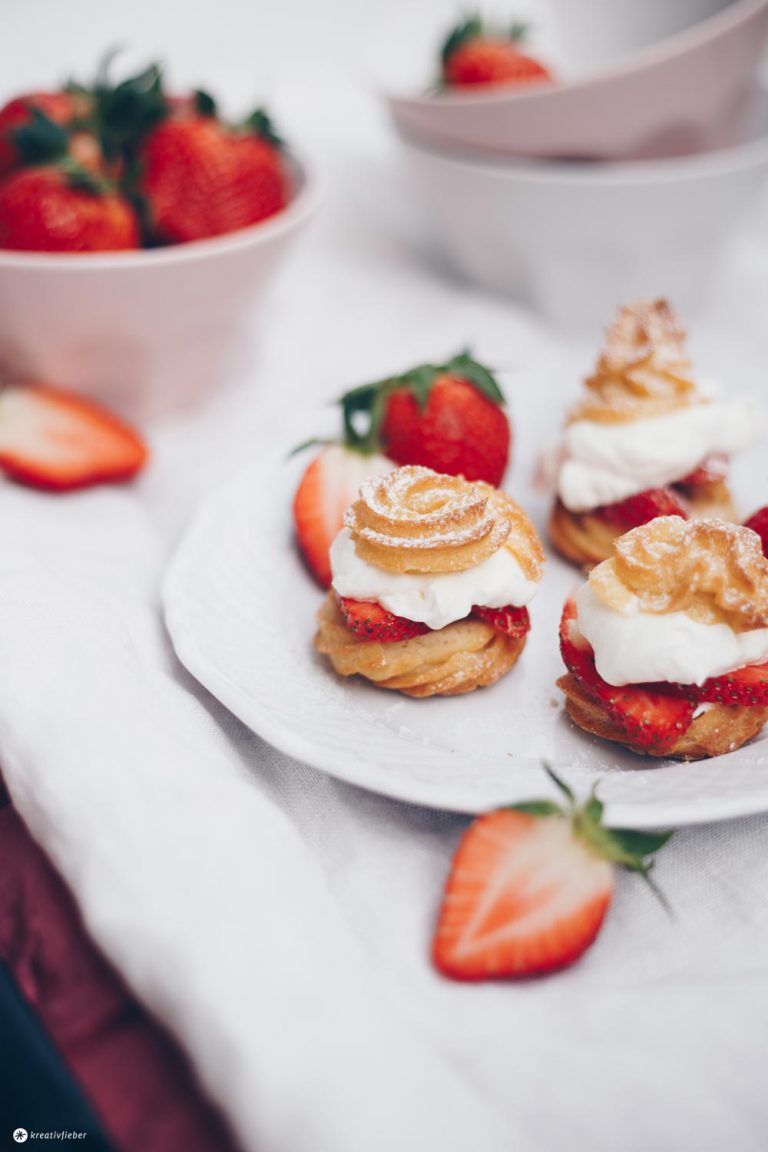 Windbeutel mit Erdbeeren und Vanillesahne - Brandteig Rezept