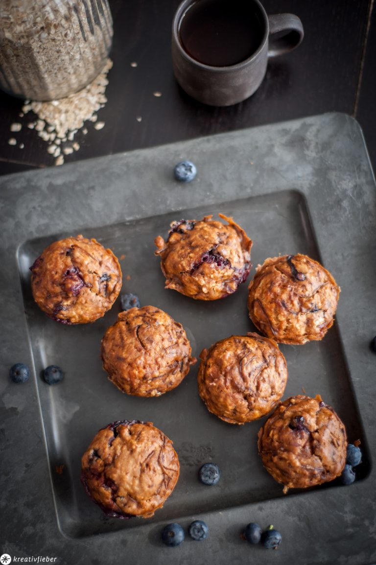 Haferflockenmuffins mit Blaubeeren und Honig Rezept