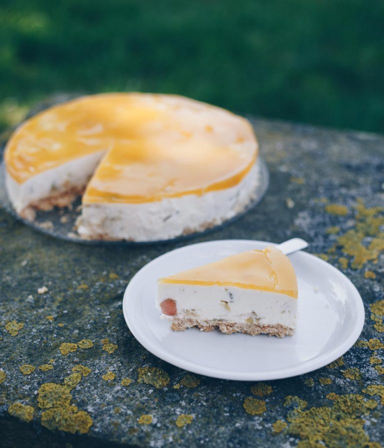 Rhabarber Maracuja Torte backen - leckere Mascarponetorte