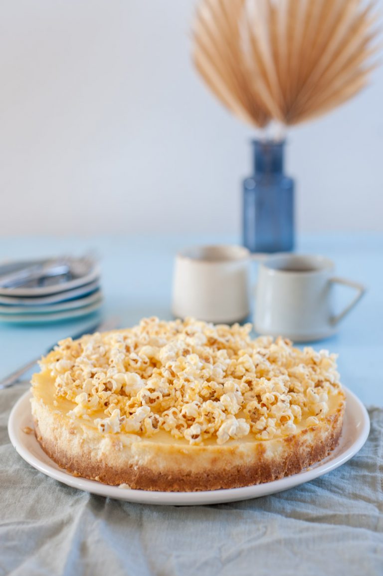 Cheesecake mit salty caramel Popcorn