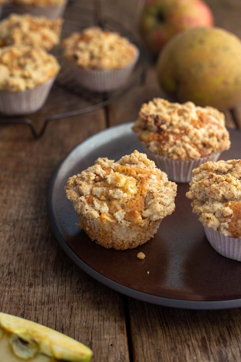 Muffins mit Äpfeln und Streuseln - einfaches Muffinrezept