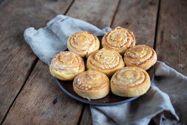 Saftige Marzipanschnecken backen - fluffiges Rezept super einfach