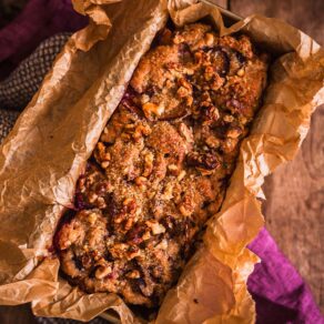 Super saftiger Pflaumenkuchen in der Kastenform mit Walnuss Knusperkruste