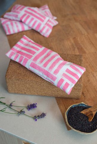 DIY Yoga Augenkissen nähen mit Hülle und Füllung