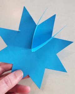 Stern Schritt 4 Zacken aufstecken