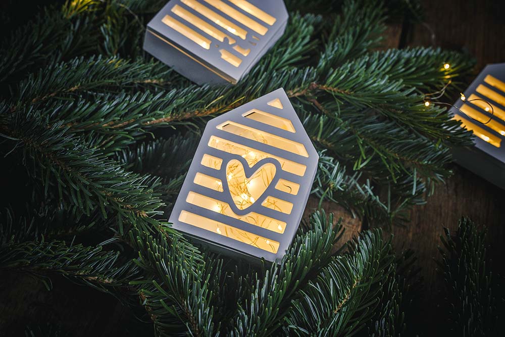 weihnachtliche Lichthäuser selbermachen und verschenken