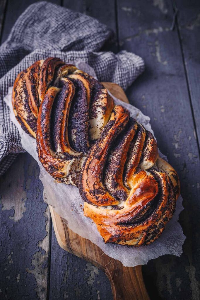 Einfacher Mohnzopf - Hefezopf mit Mohn Rezept