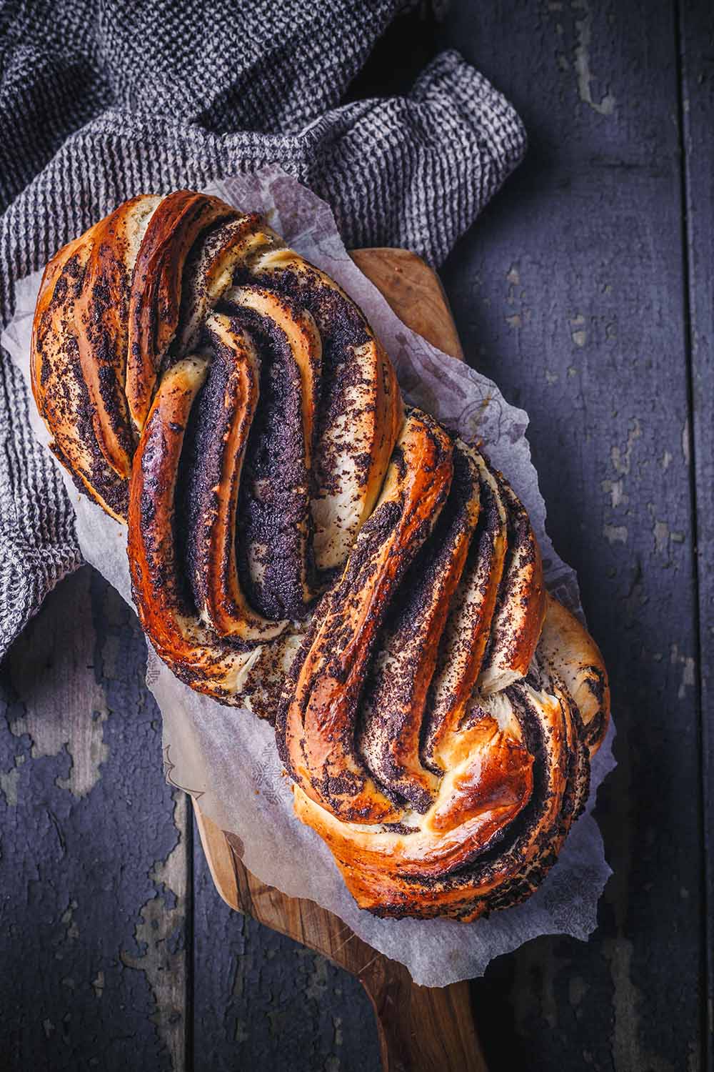 Mohnzopf Rezept mit fluffigem Hefeteig