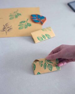 Saattütchen falten Schritt 6 - oberes Dreieck runterklappen und verschließen