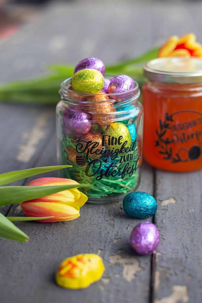 Süßigkeiten zu Ostern schön verpacken - kleines Mitbringsel