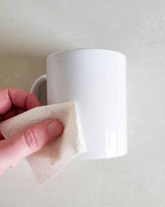 Tassen bemalen zum Kindergeburtstag Schritte- Tassen sehr gut säubern