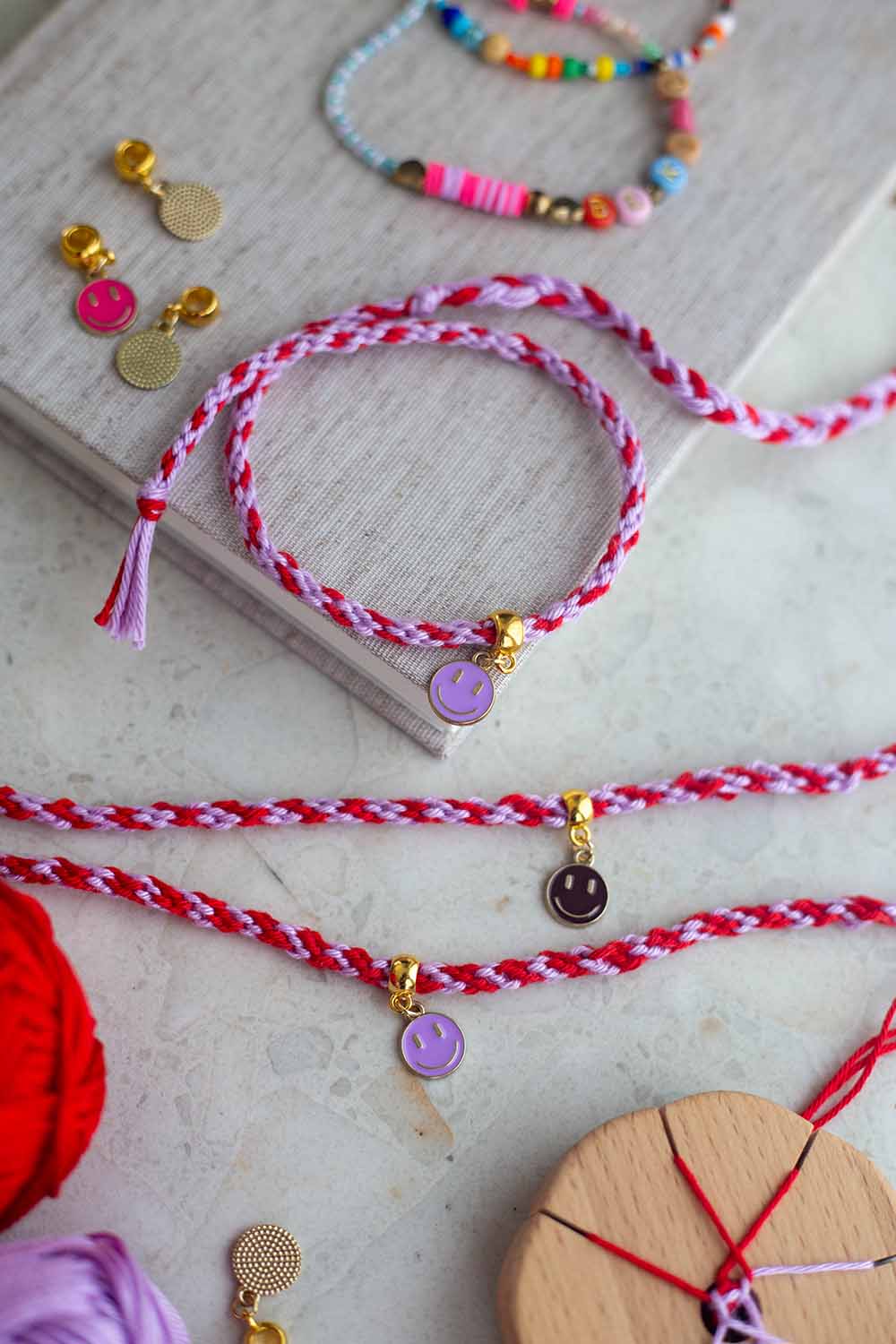 Armbänder selbermachen mit dem Knüpfstern