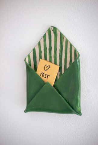 DIY Briefumschlag aus Ton selbermachen - Familienbriefkasten