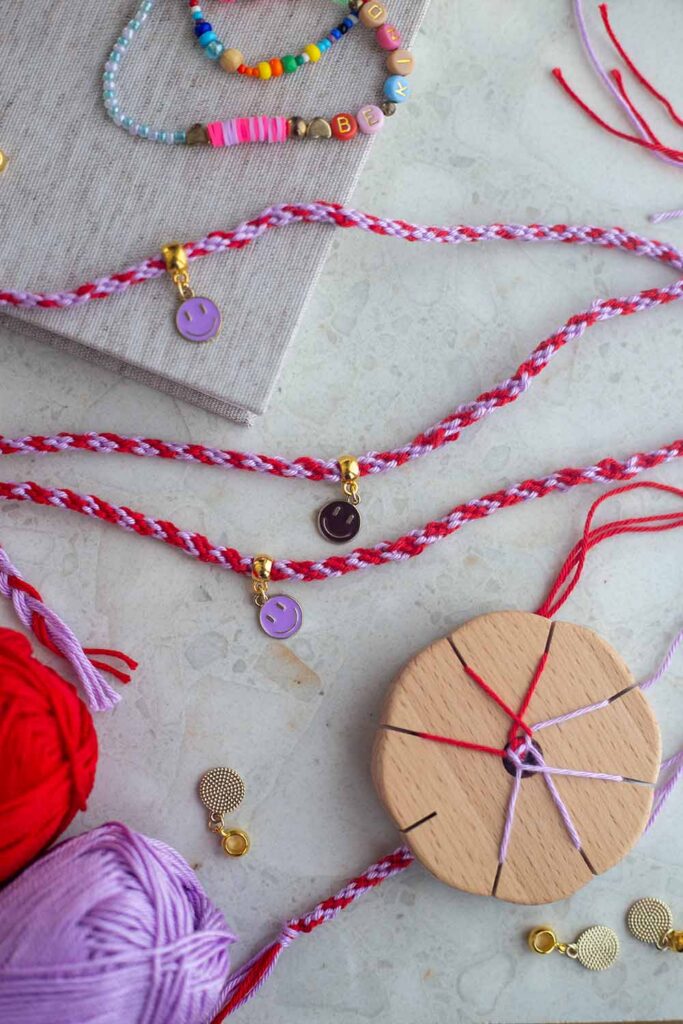 DIY Knüpfstern Armbänder - Muster knüpfen so geht es