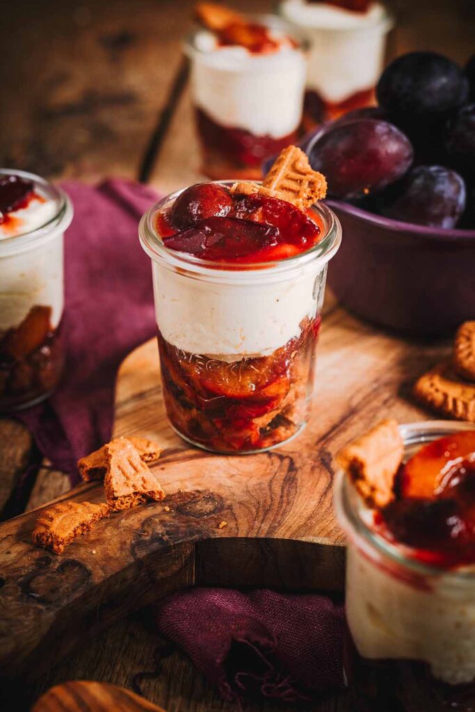 Pflaumentiramisu - herbstliches Tiramisu mit karamellisierten Pflaumen und Karamellkeksen