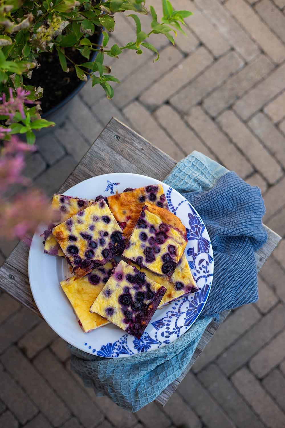 Schnelle Blaubeerschmandschnitten vom Blech